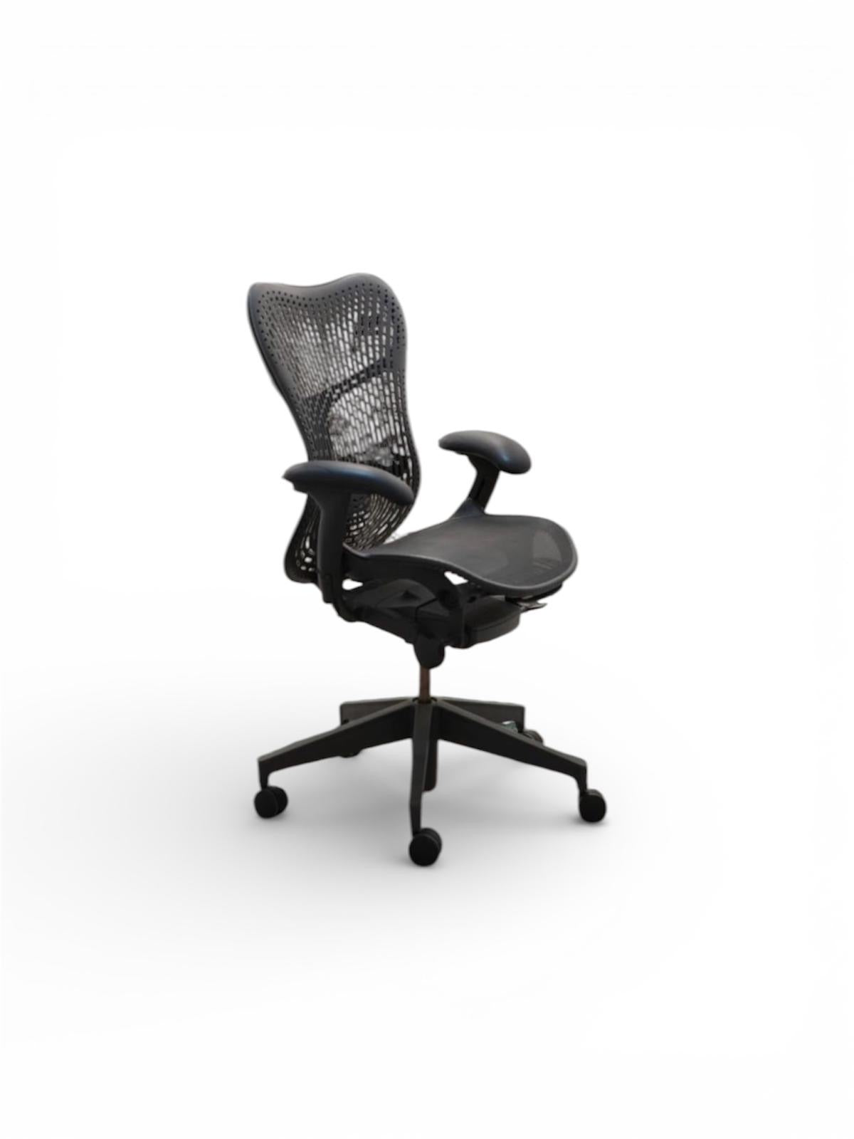 Herman Miller Mirra 2 Triflex Task Chair – Graphite | Adjustable Lumbar Support | Fully Refurbished