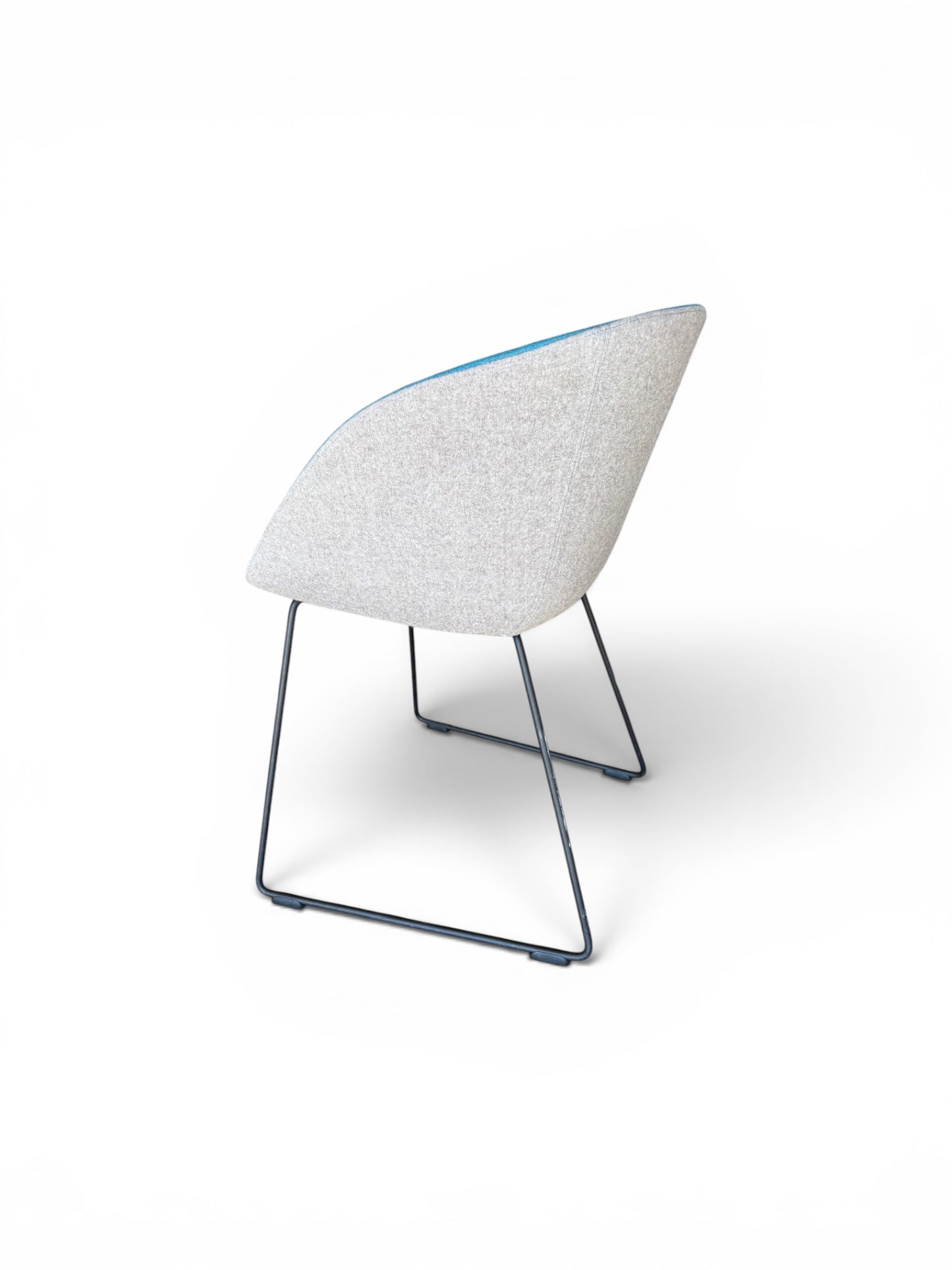 Sedus On Spot Cosy Lounge Chair – Blue Upholstered Meeting / Reception Chair – Refurbished