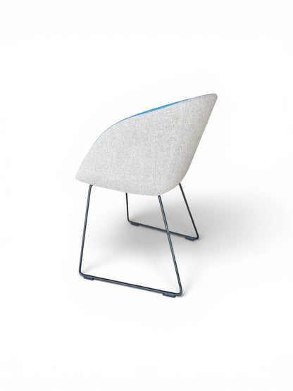 Sedus On Spot Cosy Lounge Chair – Blue Upholstered Meeting / Reception Chair – Refurbished