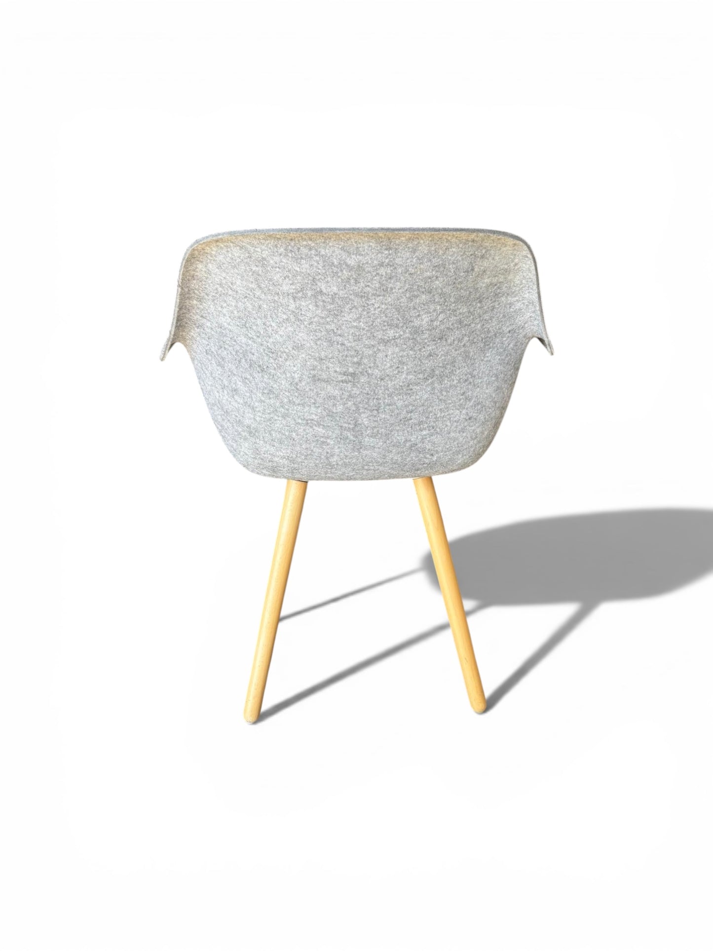 Moka Felt Four Leg Tub Chair – Grey Upholstered Canteen / Meeting Chair – Refurbished