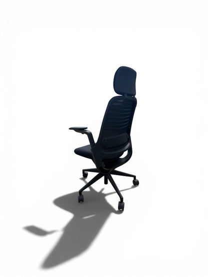 Steelcase: Series 1 Ergonomic Office Chair with headrest – 4D Adjustable Arms & Lumbar Support – Black - Refurbished