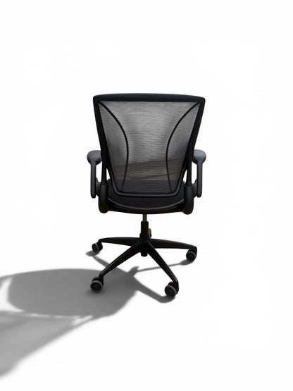 Humanscale Diffrient World Black Mesh Task Chair with Adjustable Arms – Refurbished