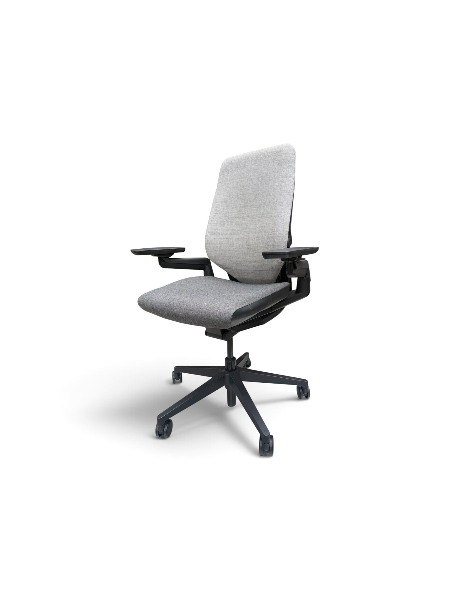 Steelcase Gesture – Light Grey Fabric – Ergonomic Adjustable Task Chair – Refurbished