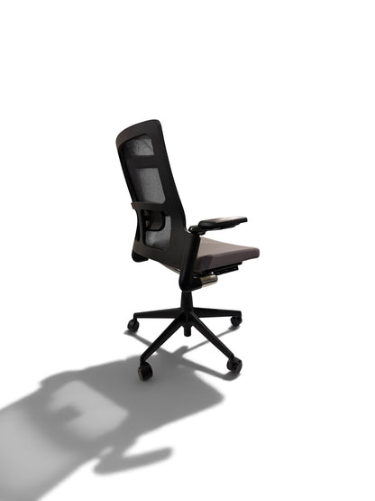 Ahrend Verta 2020 – Grey Fabric – Black Mesh – Ergonomic Task Chair – Refurbished