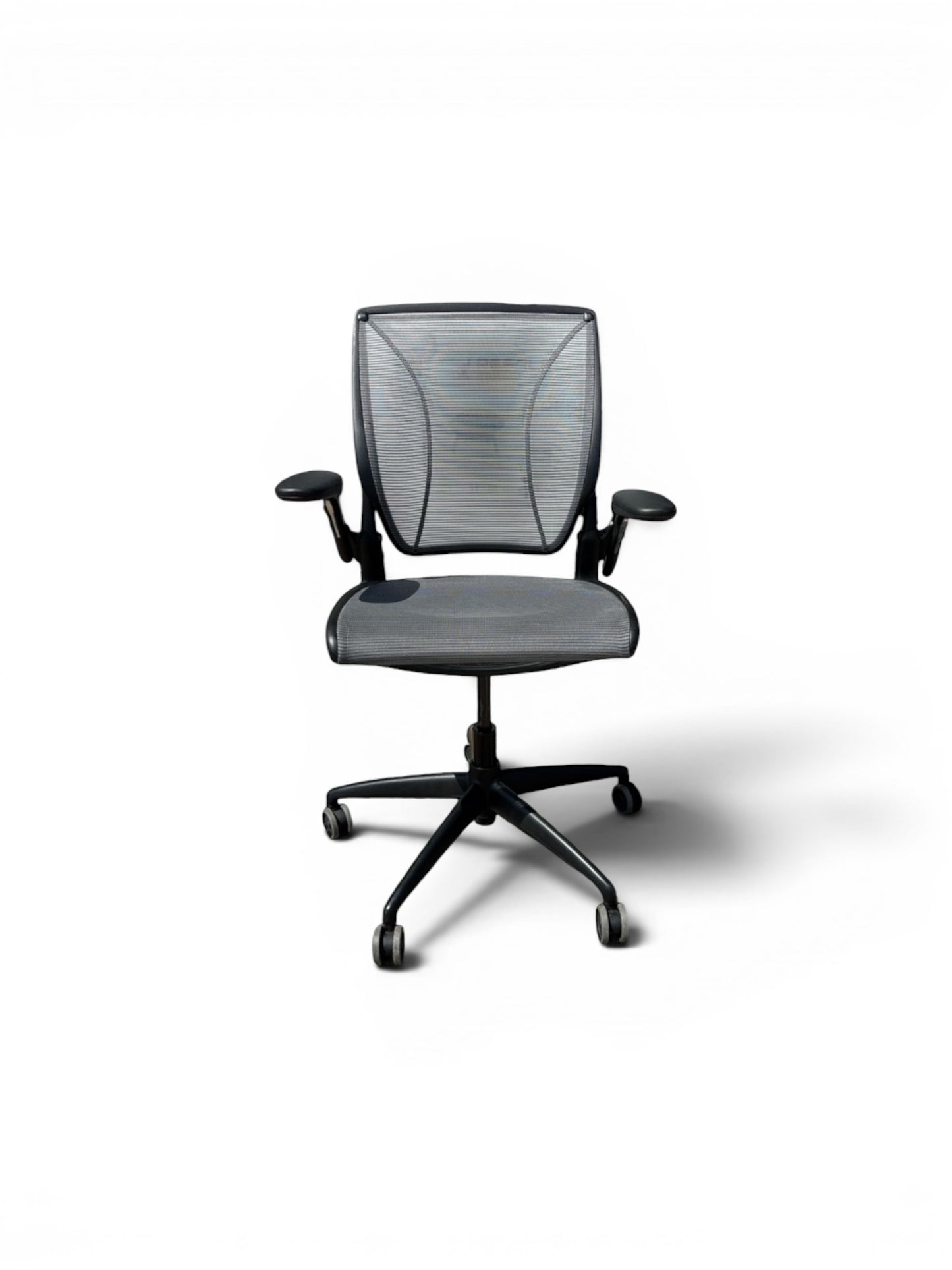Humanscale: Diffrient World Task Chair – Full Mesh | Lightweight Ergonomic Design | Black | Refurbished