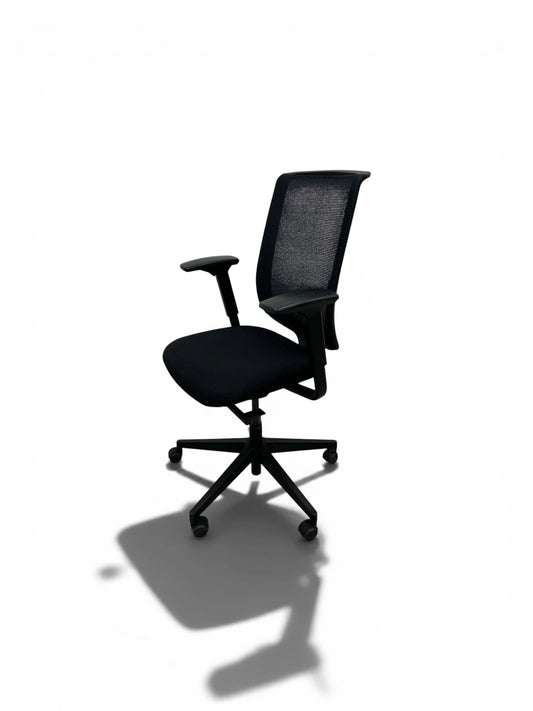 Steelcase: Reply Task Chair – Black Mesh Back | Black Fabric Seat | Refurbished