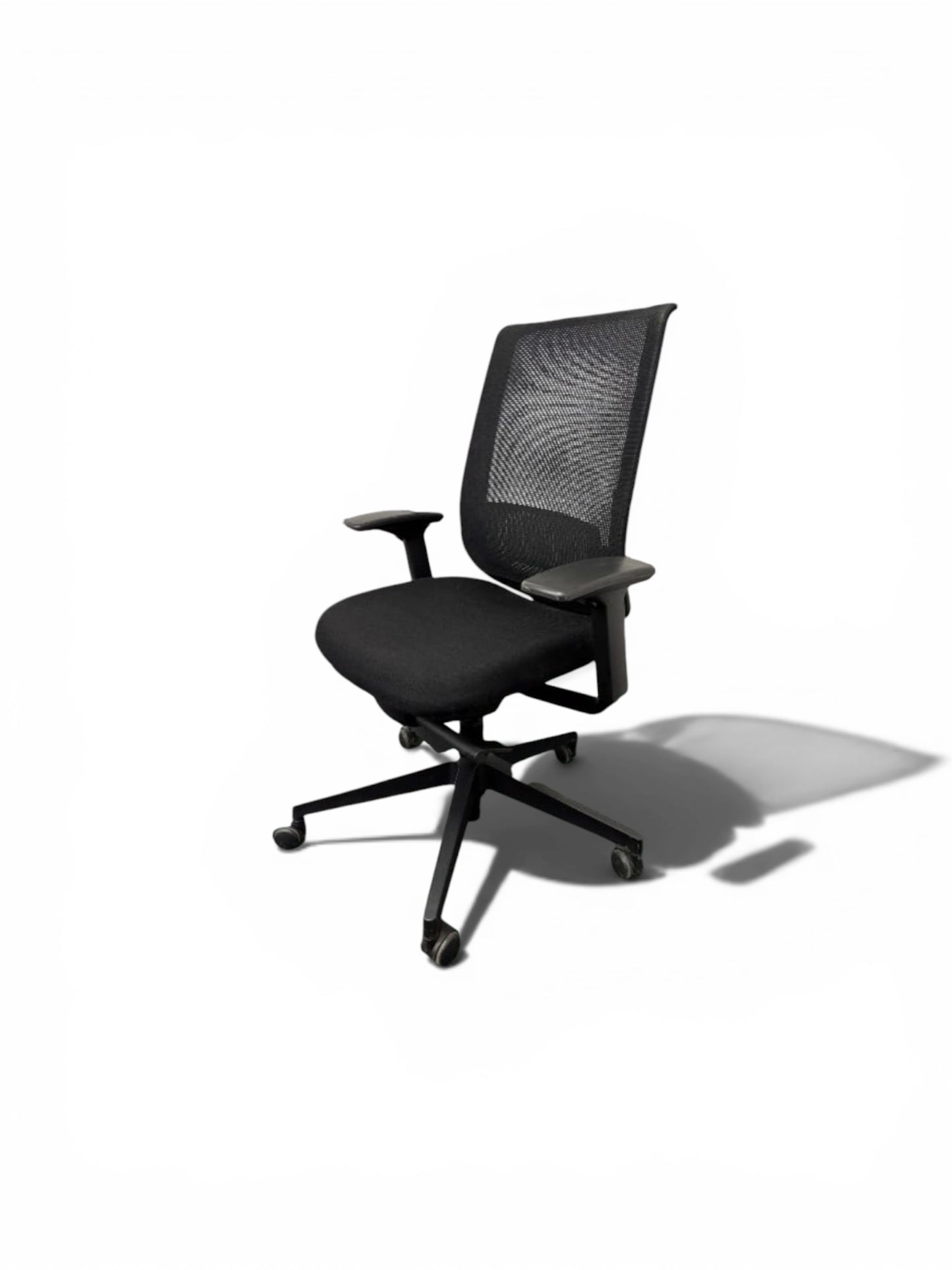 Steelcase: Reply Task Chair – Black Mesh Back | Black Fabric Seat | Lumbar Support | Refurbished