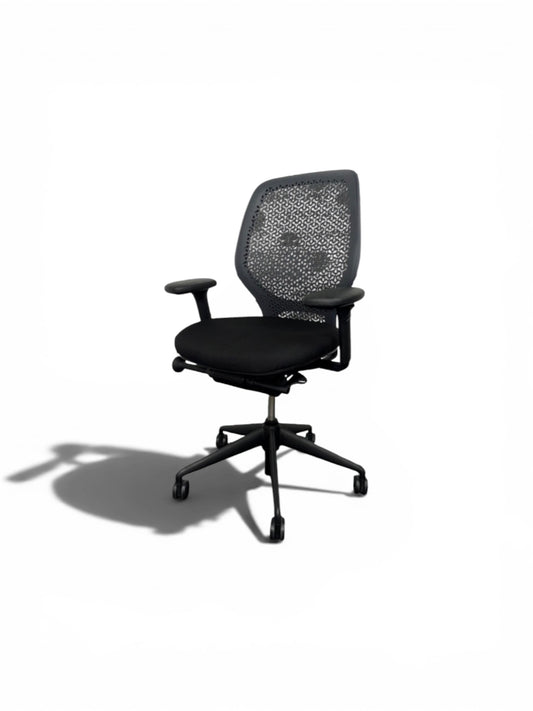 Orangebox Ara Task Chair – Black Fabric Seat – Grey Mesh Back – Ergonomic Office Chair – Refurbished