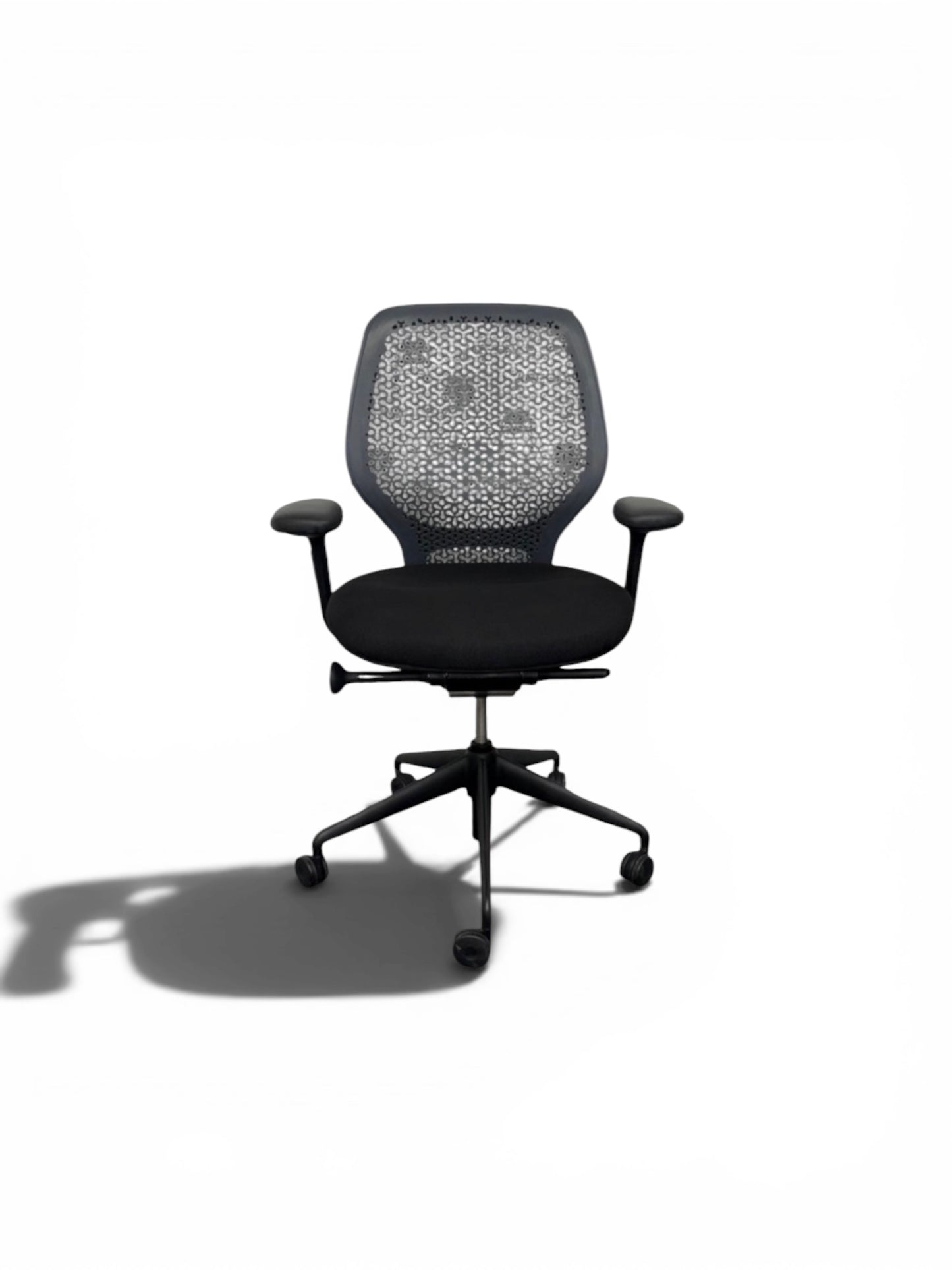 Orangebox Ara Task Chair – Black Fabric Seat – Grey Mesh Back – Ergonomic Office Chair – Refurbished
