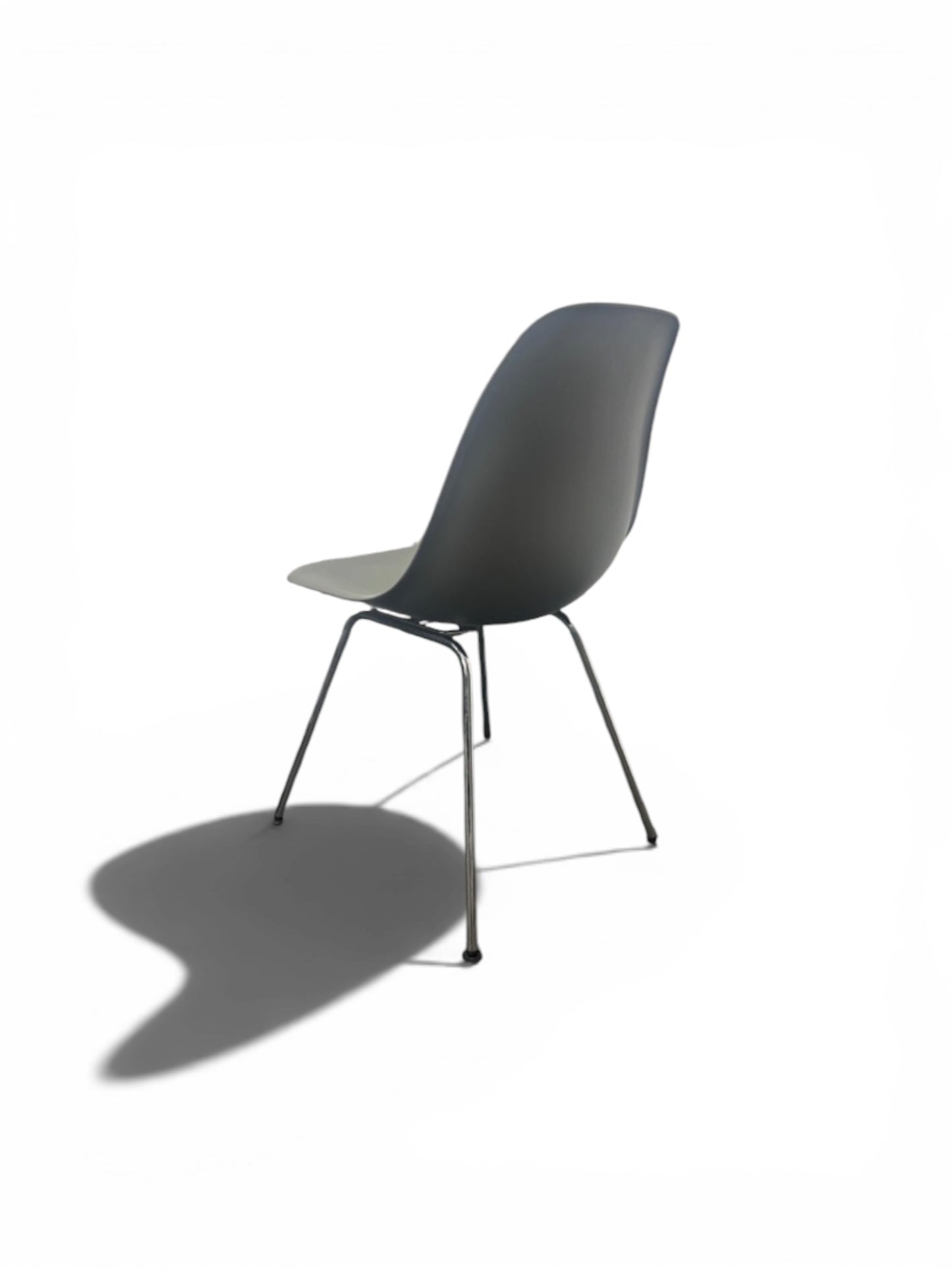 Vitra Eames Plastic Side Chair DSX – Grey Shell Dining Chair – Refurbished